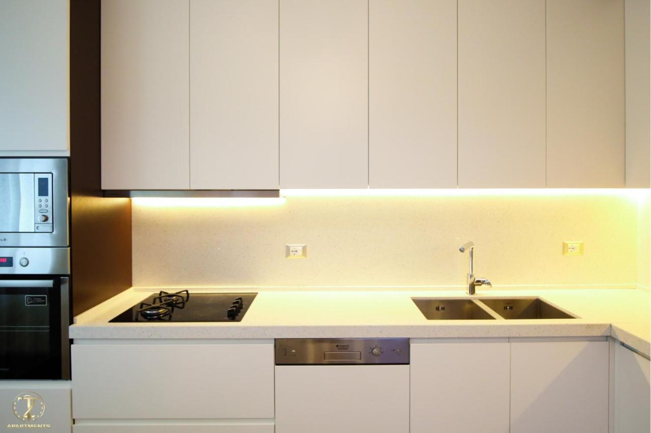 T2 City Apartments Vlorë Esterno foto