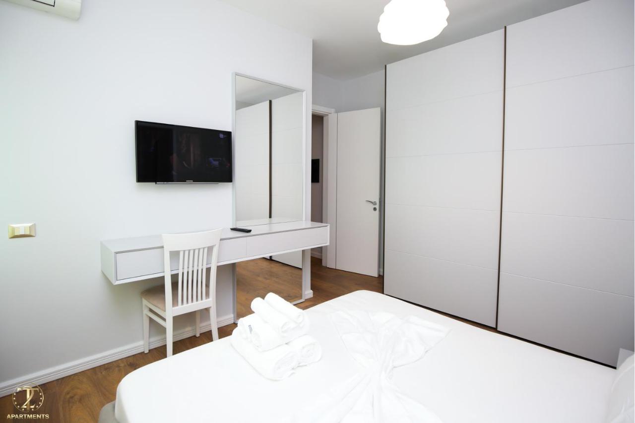 T2 City Apartments Vlorë Esterno foto