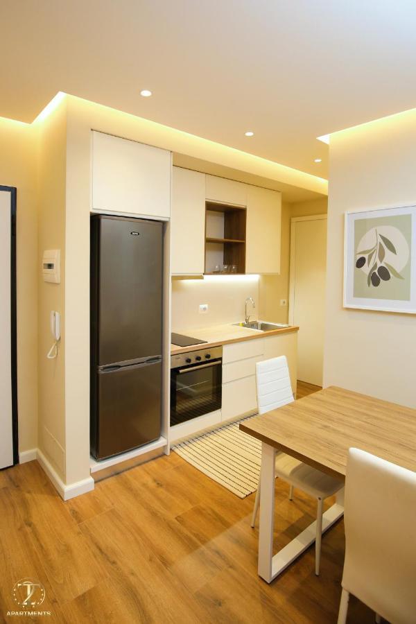 T2 City Apartments Vlorë Esterno foto