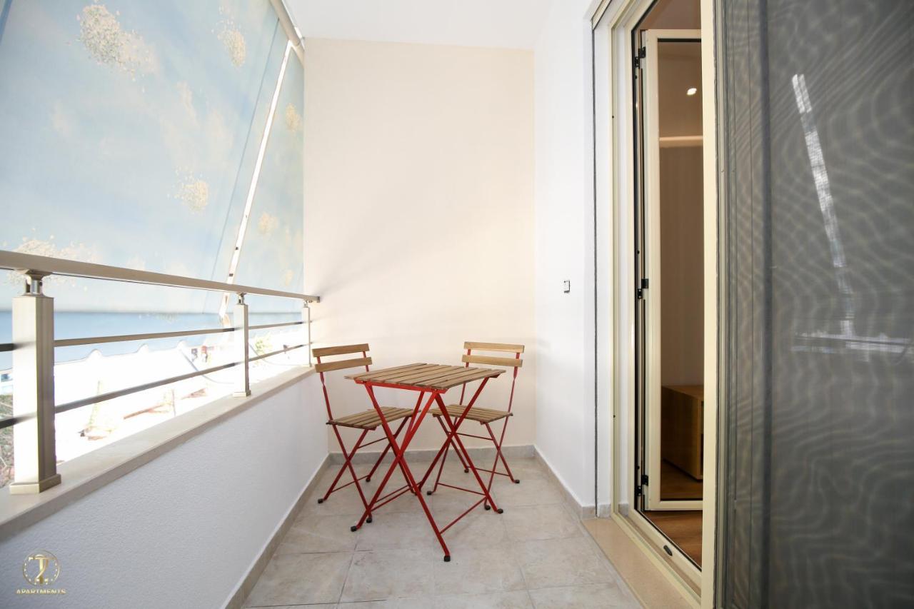 T2 City Apartments Vlorë Esterno foto