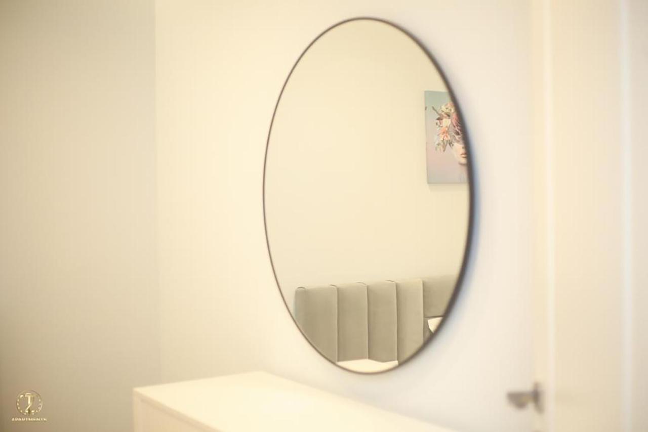 T2 City Apartments Vlorë Esterno foto